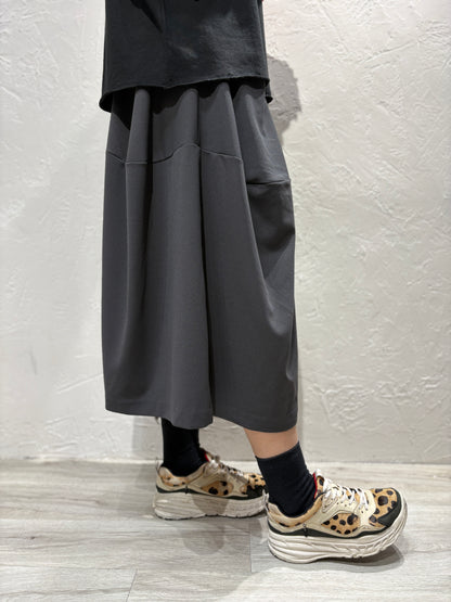 Skirt-like Pocket Pants