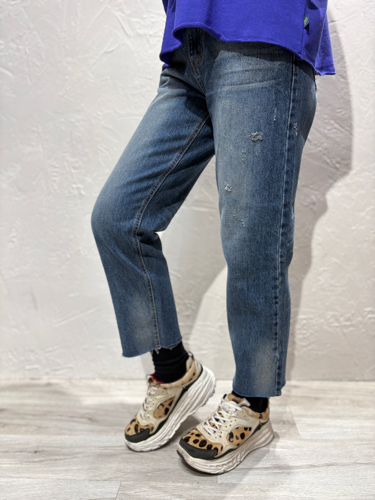 Slim Cut Broken Jeans