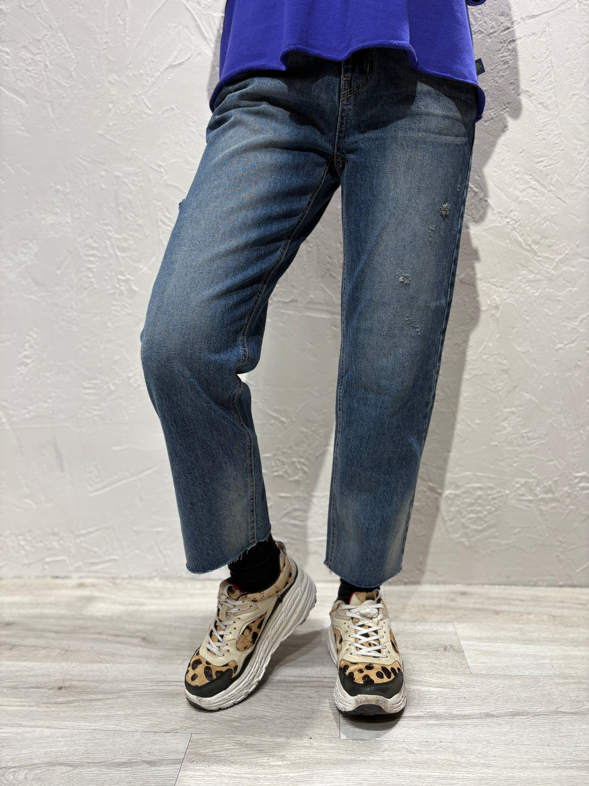 Slim Cut Broken Jeans