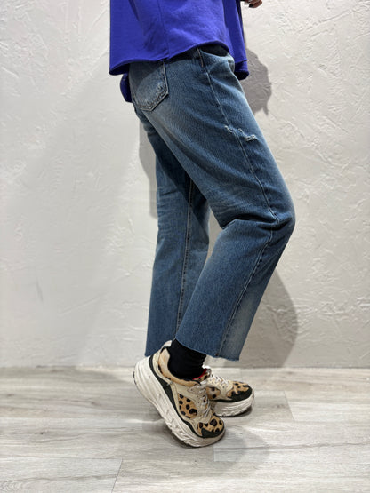 Slim Cut Broken Jeans