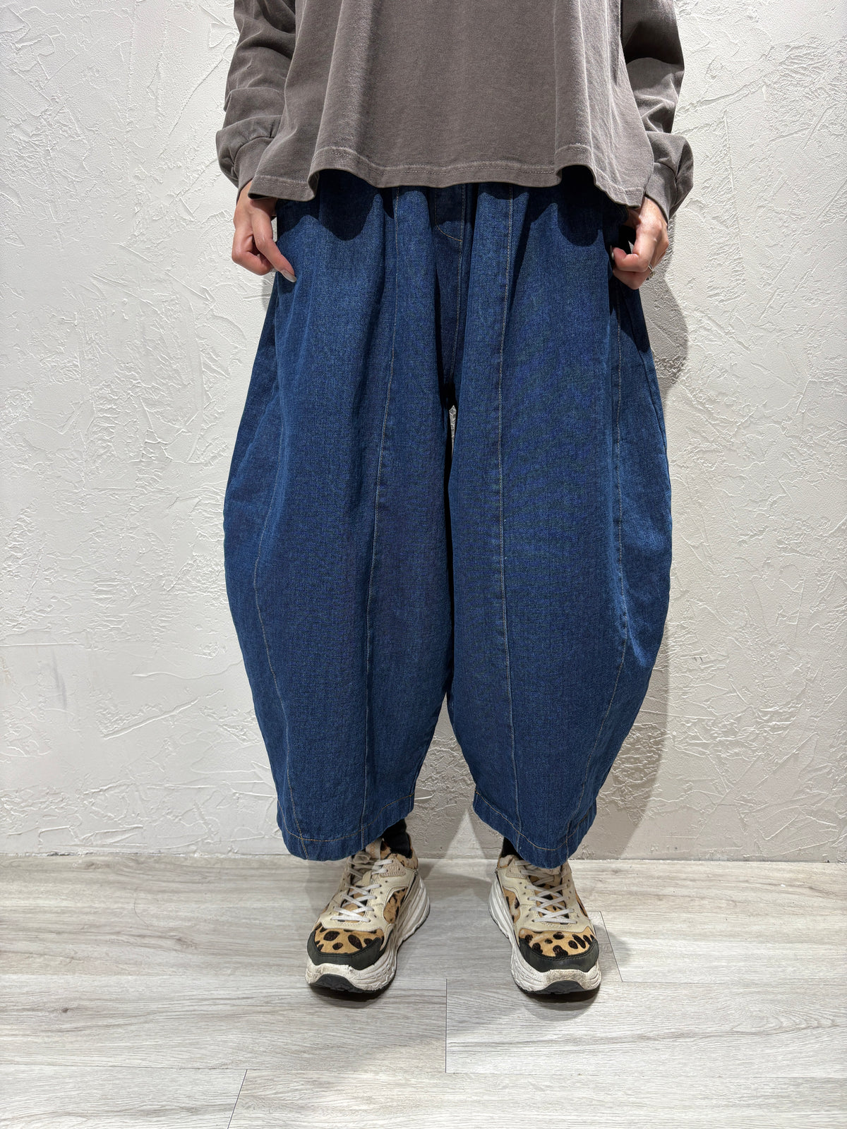 Unisex Balloon Cut Jeans