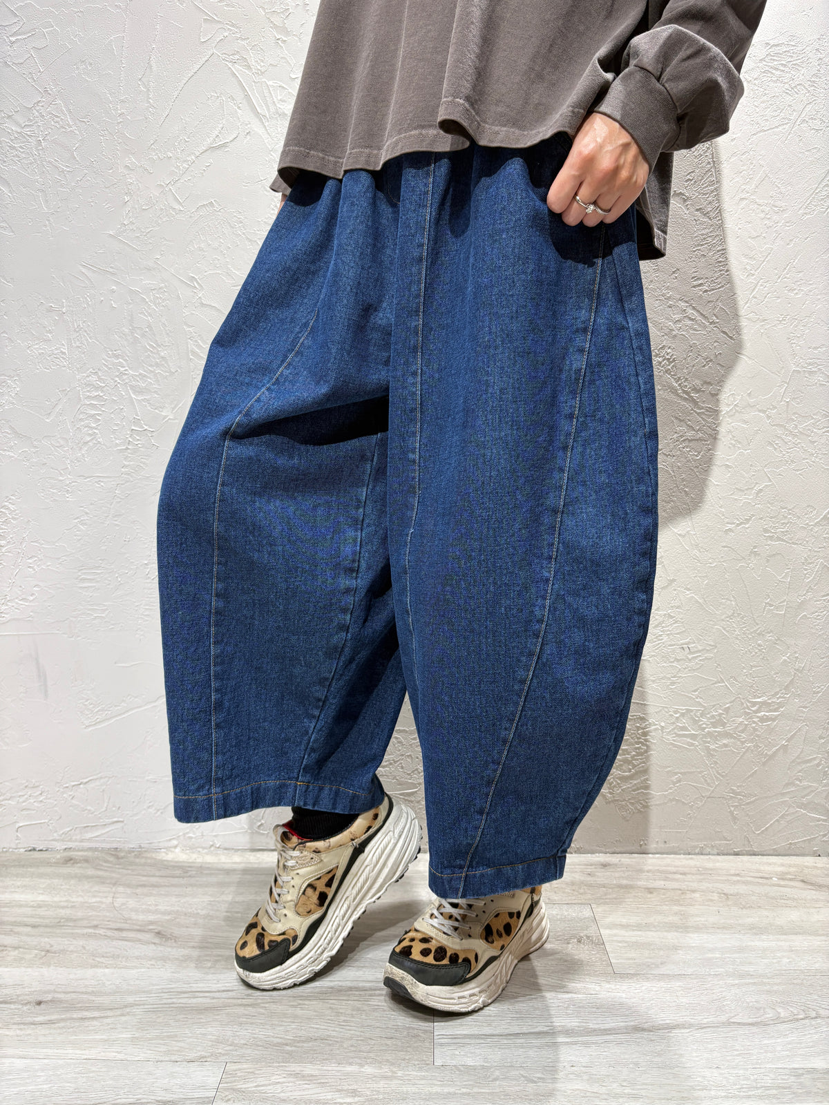 Unisex Balloon Cut Jeans