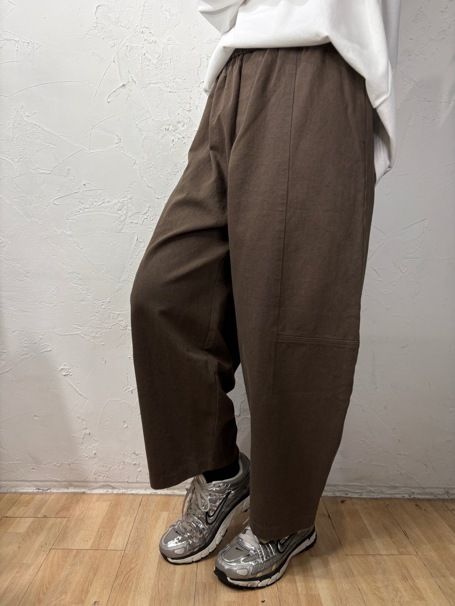 Curved Cut Pants