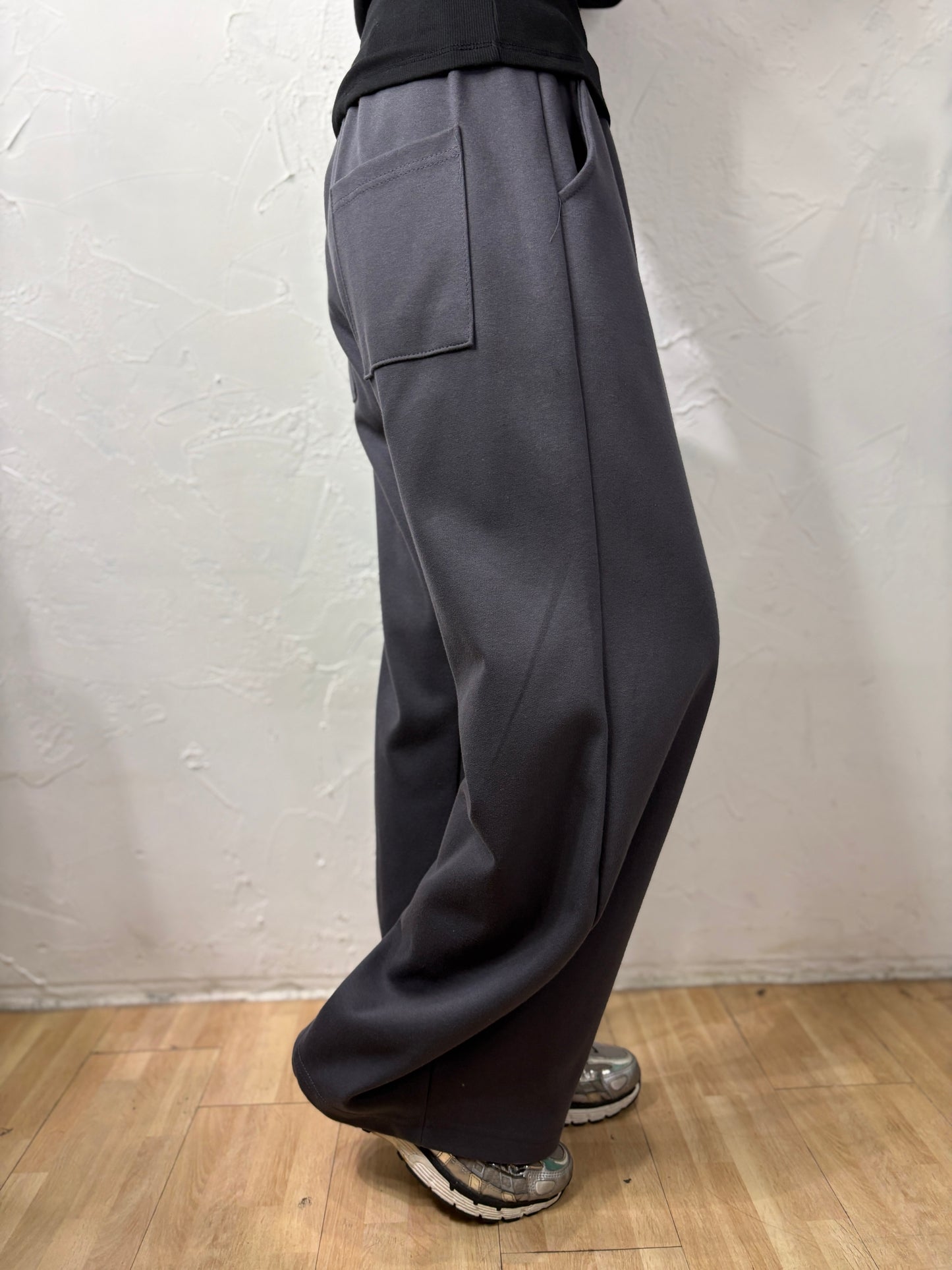 Curved Design Pants