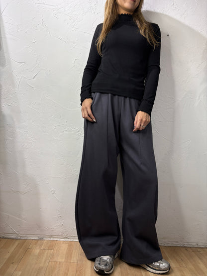 Curved Design Pants