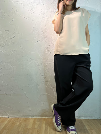 荷葉邊無袖上衣