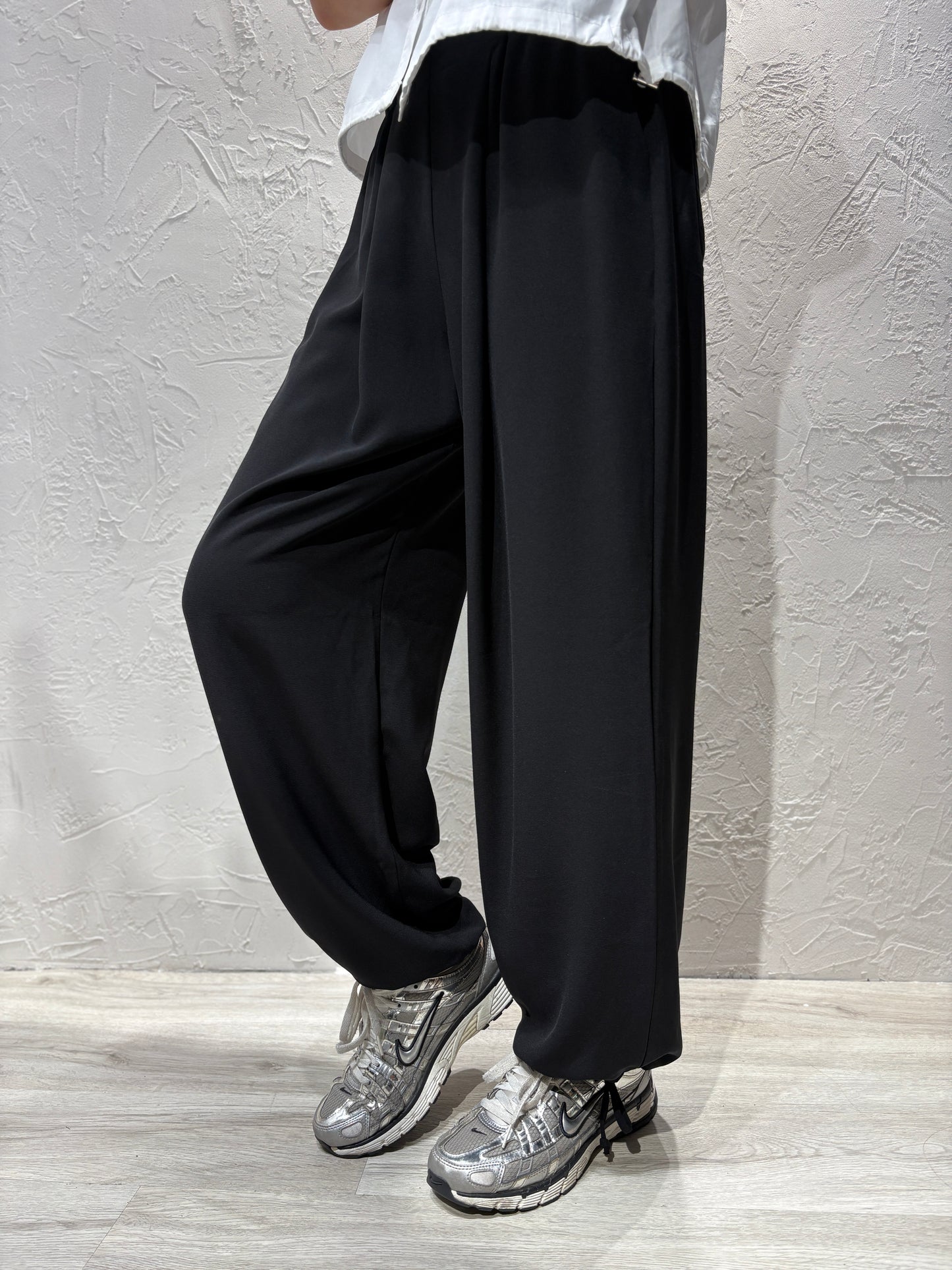 Loose Ankle Banded Pants