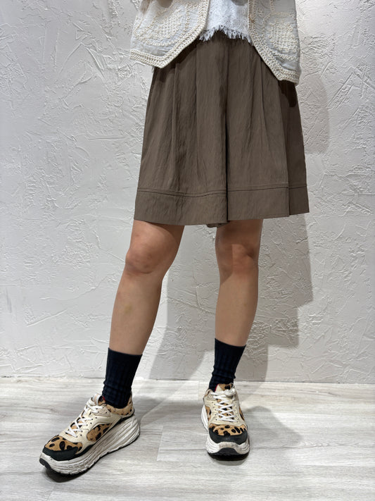 Skirt-like Light Shorts