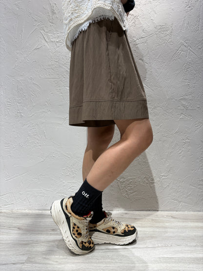 Skirt-like Light Shorts