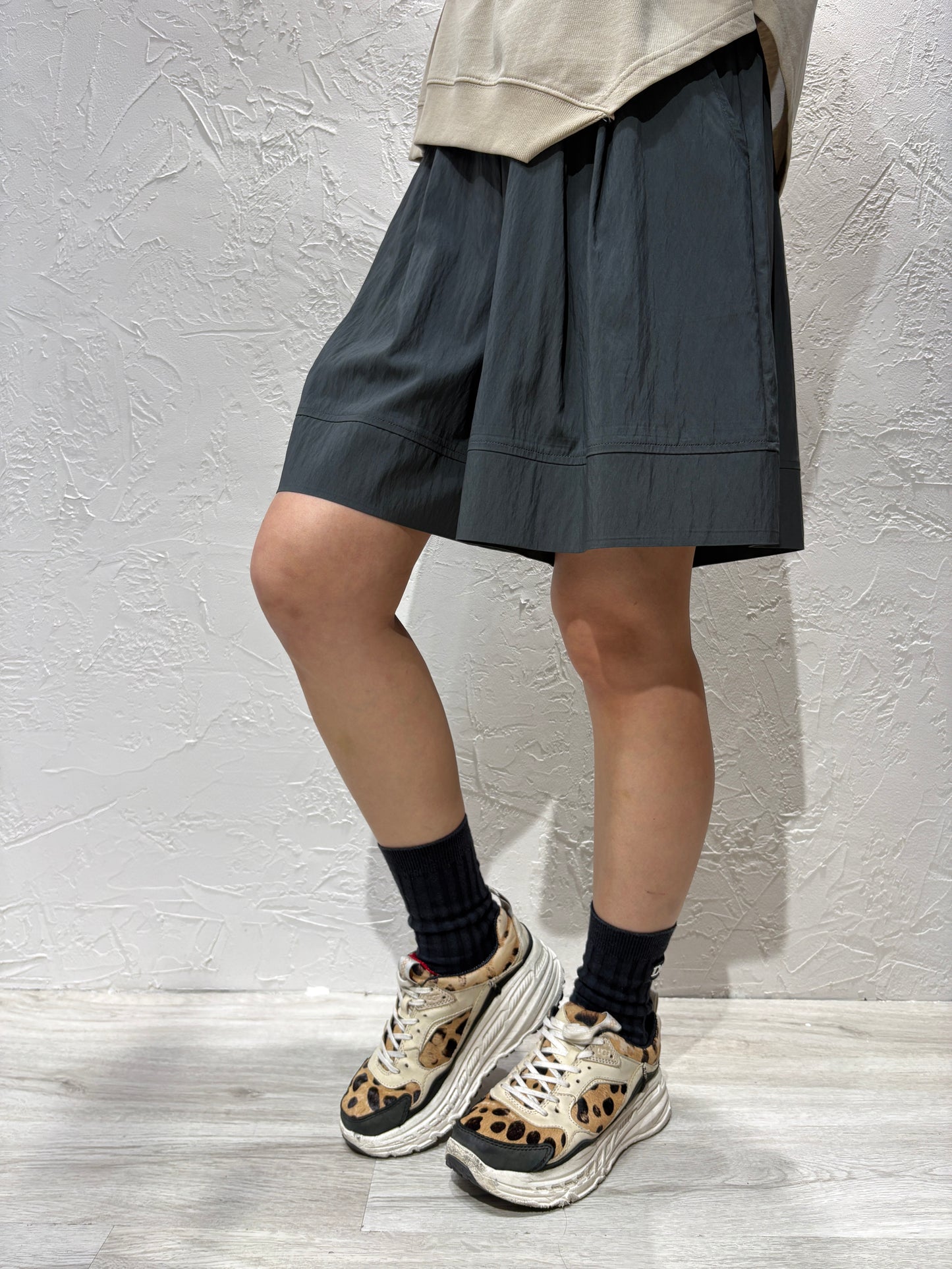 Skirt-like Light Shorts
