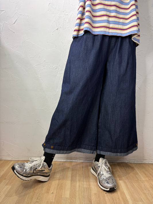 Button Jeans