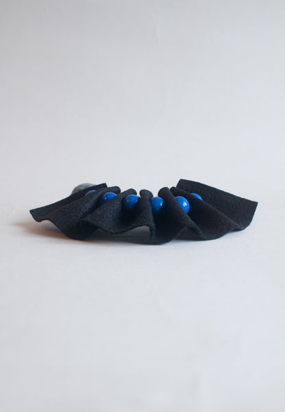 Black Felt Stretch Bracelet - sanwaitsai