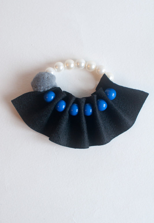 Black Felt Stretch Bracelet - sanwaitsai
