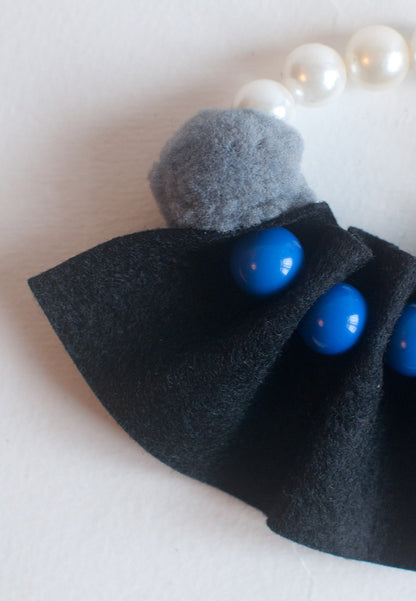 Black Felt Stretch Bracelet - sanwaitsai