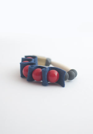 Felt Rubber Band Bracelet - sanwaitsai - 1