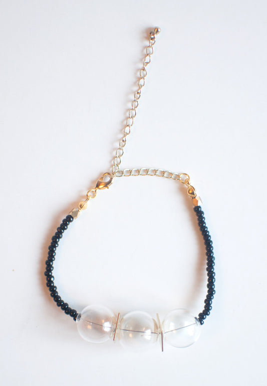 Black Glass Beaded Bracelet - sanwaitsai