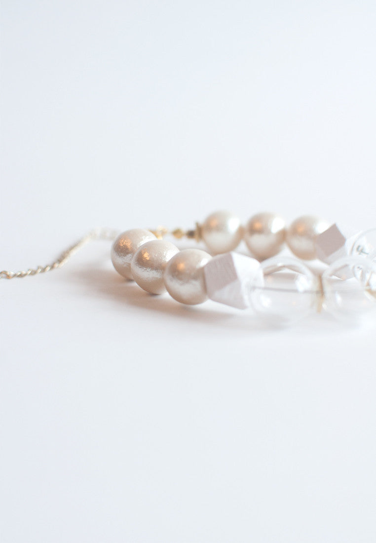 Cotton Beads Glass Bracelet - sanwaitsai