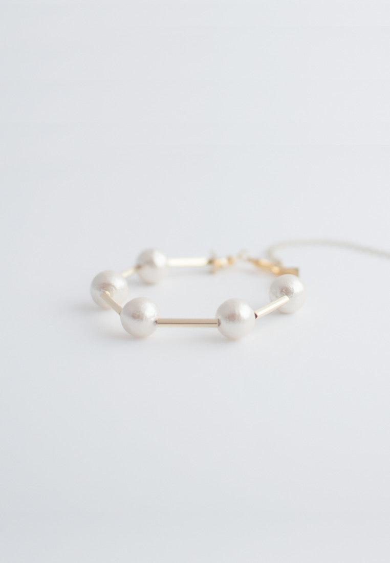 Cotton Pearls Metal Bracelet - sanwaitsai