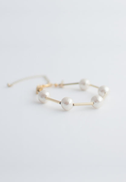 Cotton Pearls Metal Bracelet - sanwaitsai