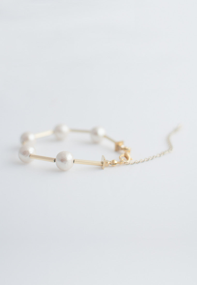 Cotton Pearls Metal Bracelet - sanwaitsai