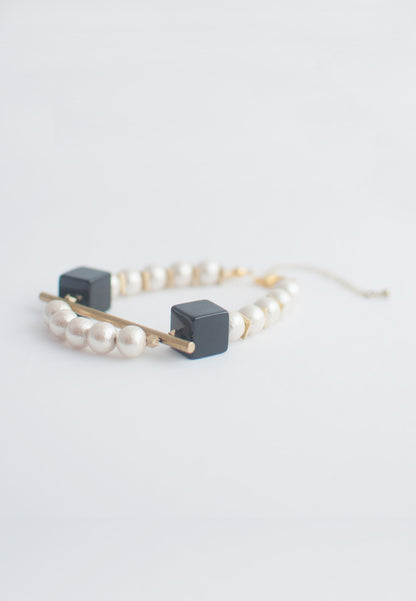 Onyx Cotton Pearl Bracelet - sanwaitsai