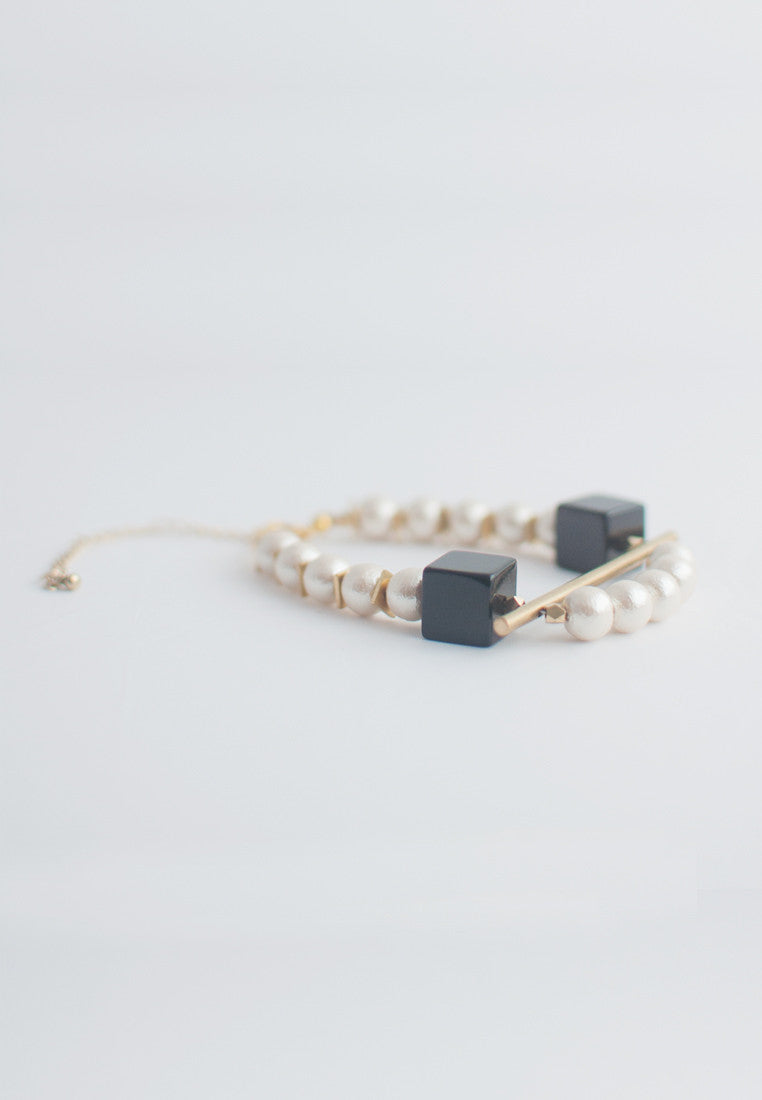 Onyx Cotton Pearl Bracelet - sanwaitsai