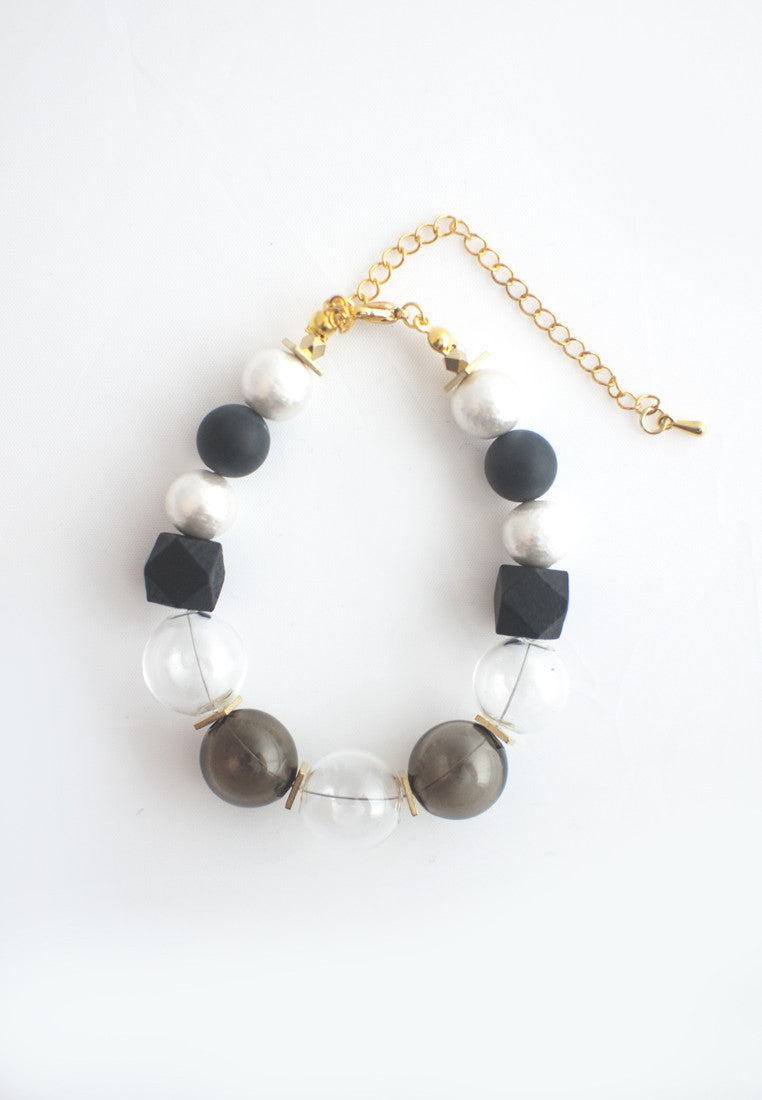 Cotton Pearl Glass Bracelet - sanwaitsai