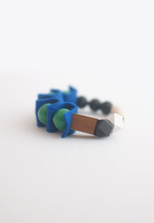 Stretchable Rubber Band Bracelet - sanwaitsai