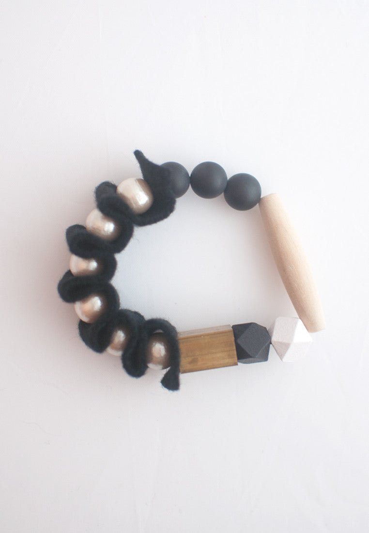Black Rubber Band Bracelet - sanwaitsai