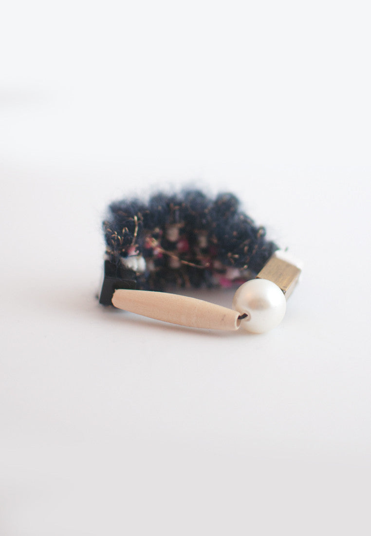 Wool Cotton Pearls Bracelet - sanwaitsai
