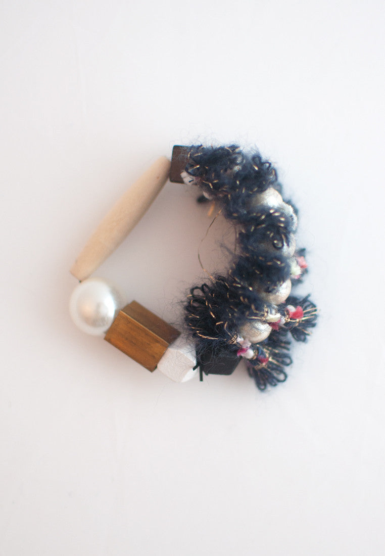 Wool Cotton Pearls Bracelet - sanwaitsai