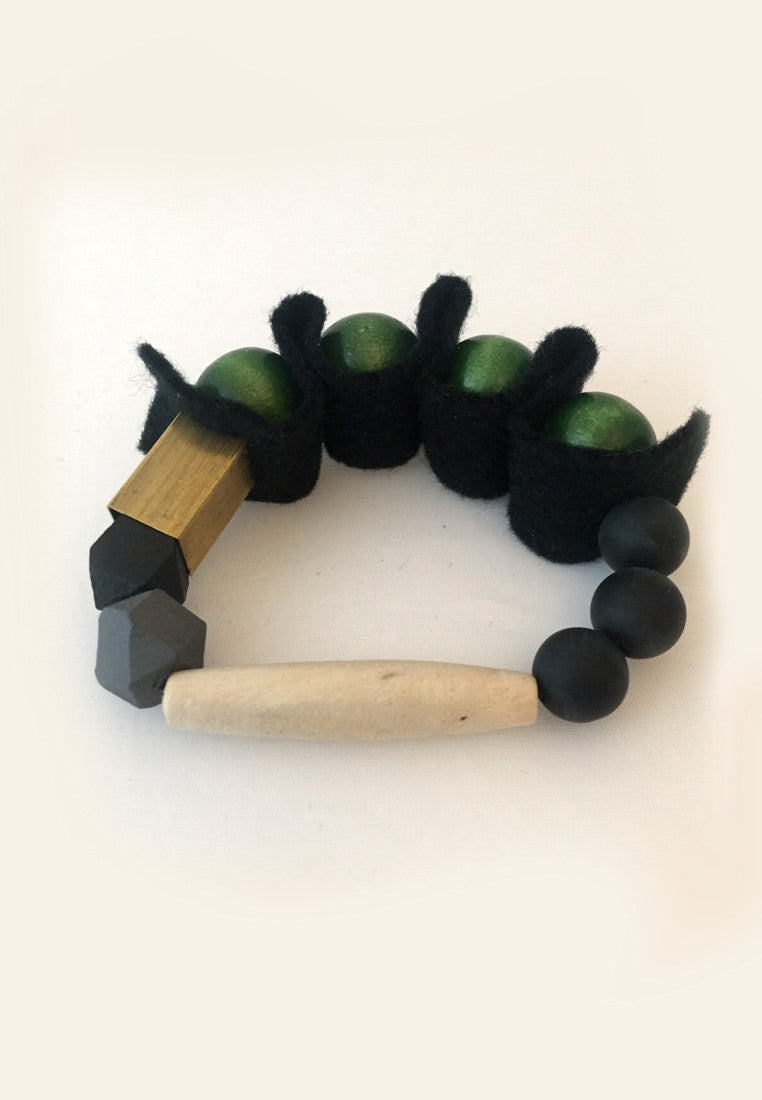Black Green Bracelet - sanwaitsai