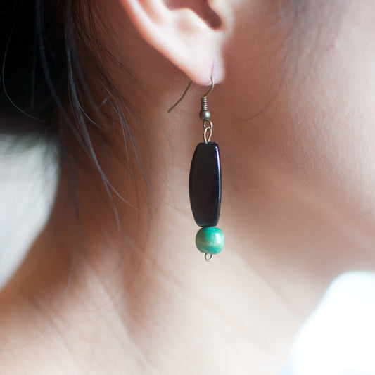 Black Green Teardrop Earrings - sanwaitsai
