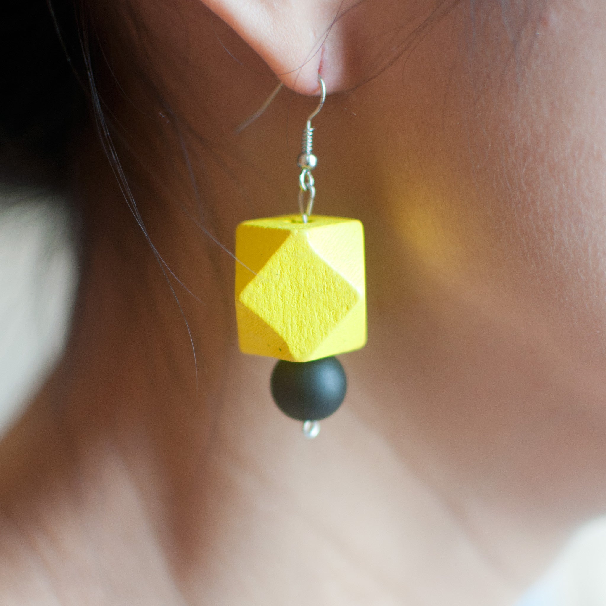 Black & Yellow Earrings - sanwaitsai