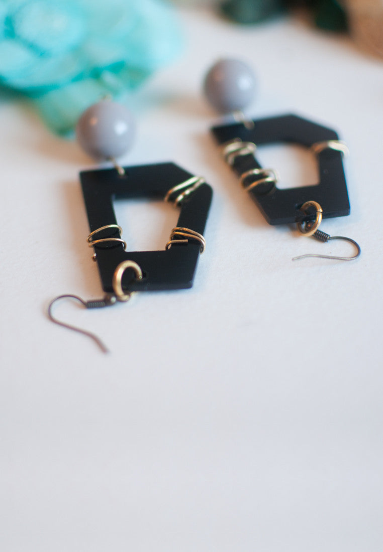 Grey Bridal Wedding Earrings - sanwaitsai