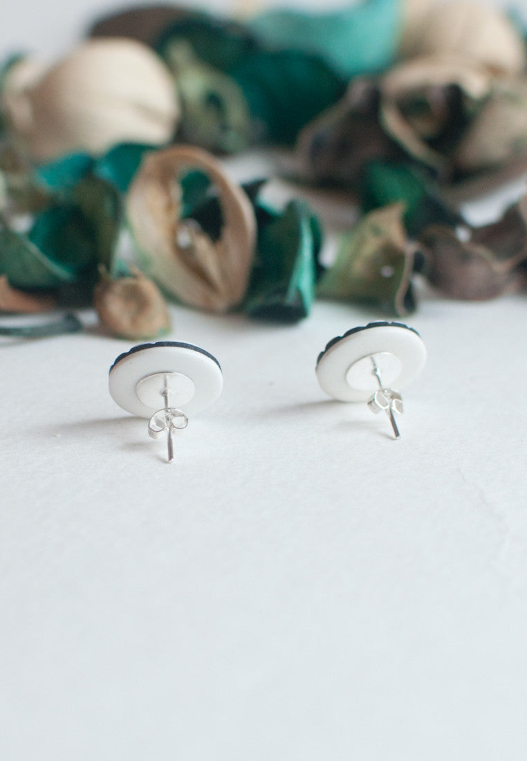 Black & White Earrings - sanwaitsai