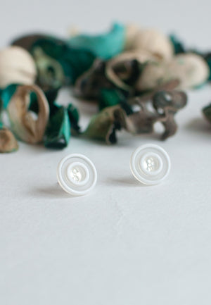 White Vintage Earrings - sanwaitsai