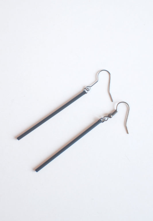 Black Metal Earrings - sanwaitsai