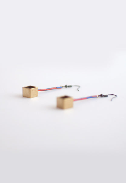 Resin Metal Earrings - sanwaitsai - 2