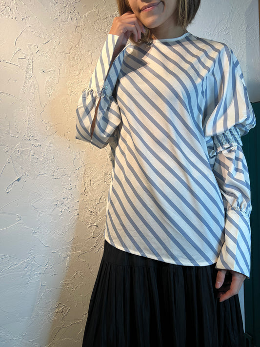 條紋長袖上衣