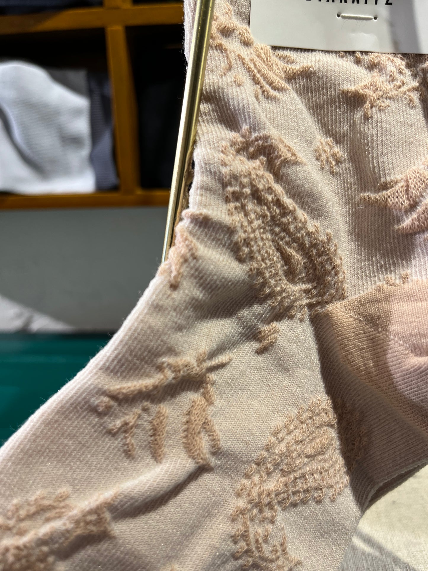 刺繡圖案襪