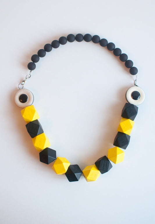 Bee Chunky Necklace - sanwaitsai