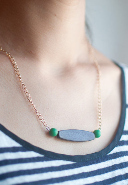 Black Green Necklace - sanwaitsai