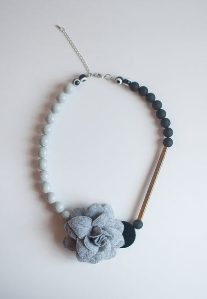 DIY Fabric Flower Necklace - sanwaitsai