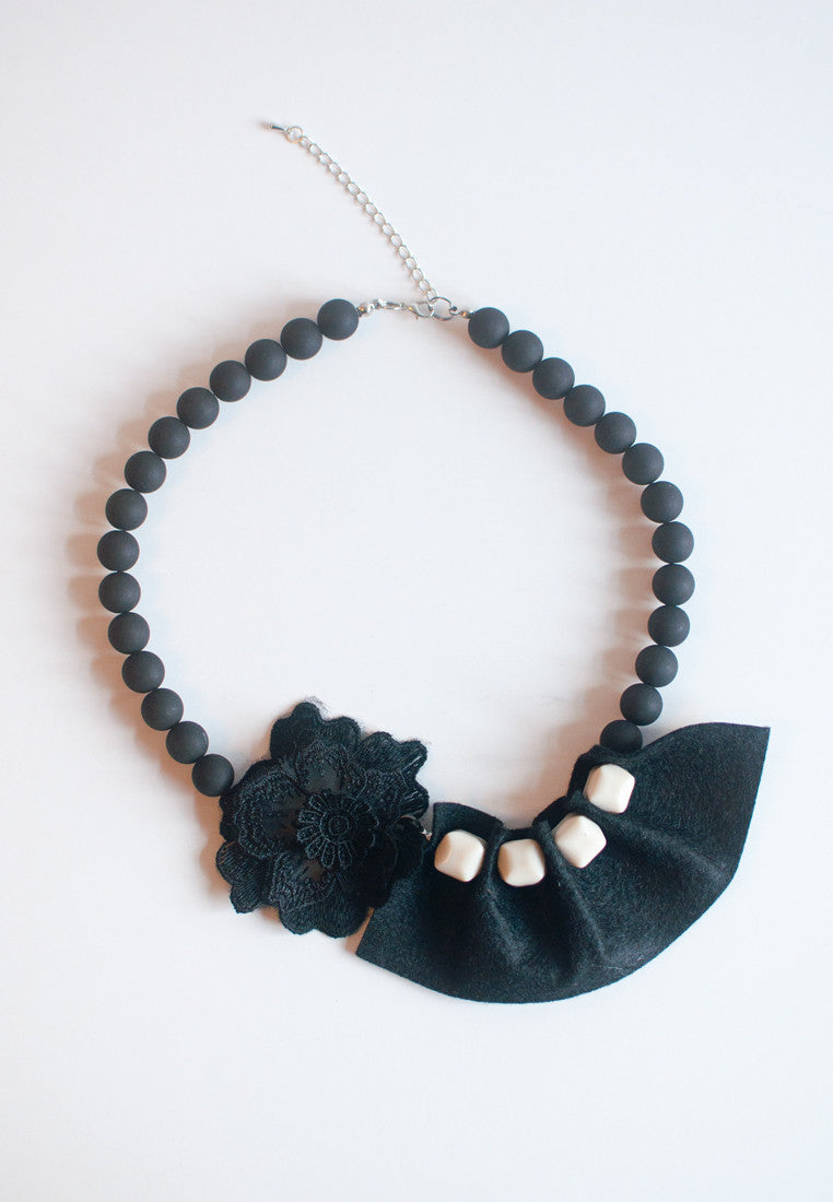 Black Lace Flower Necklace - sanwaitsai - 2
