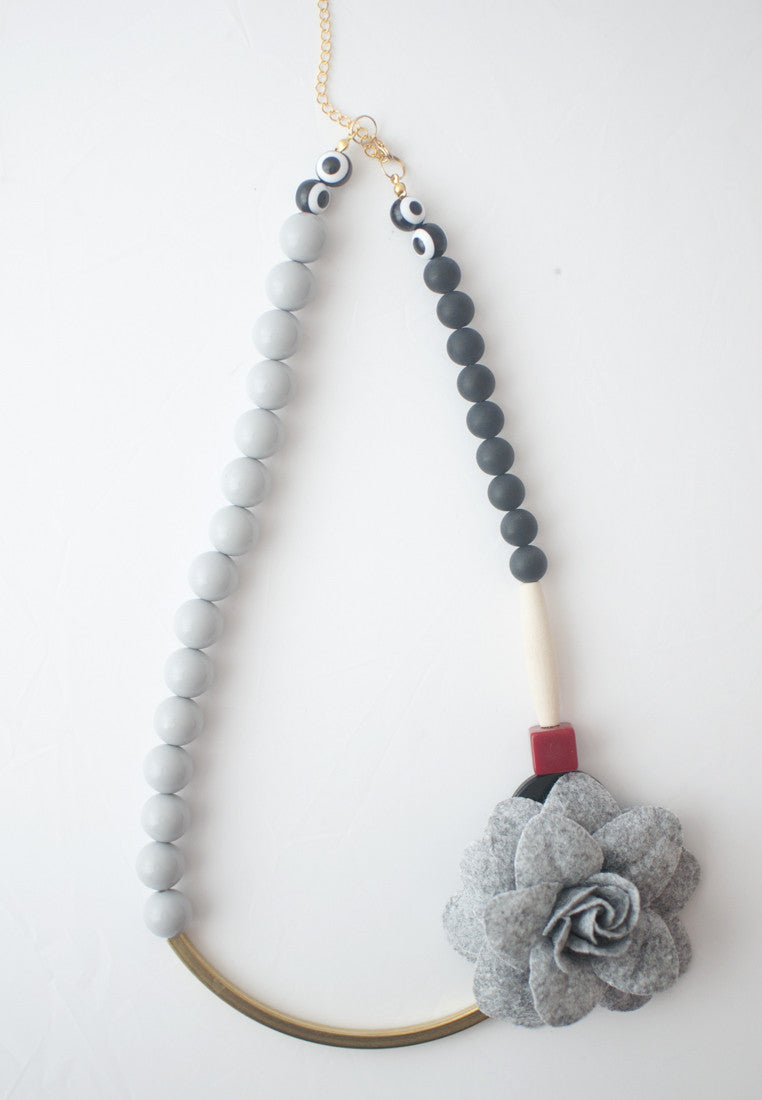 DIY Flower Necklace - sanwaitsai