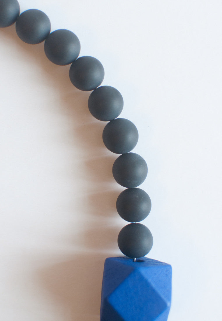 Blue Wooden Statement Necklace - sanwaitsai