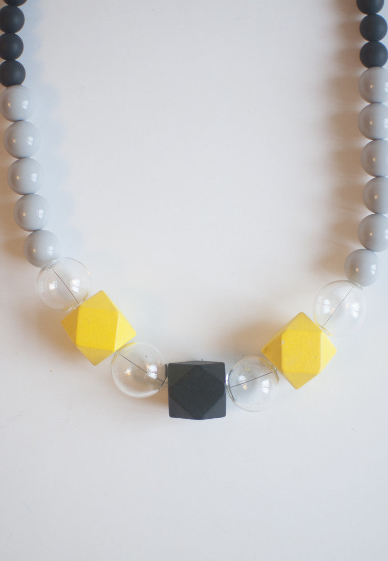 Black & Yellow Glass Necklace - sanwaitsai