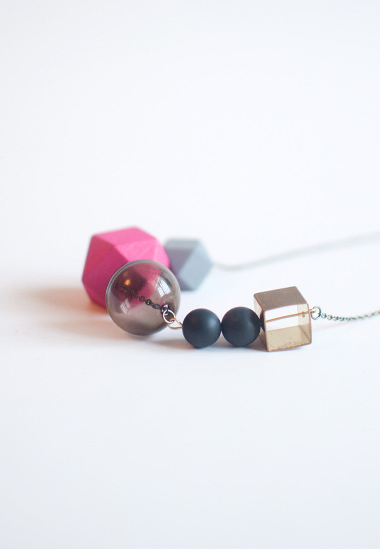 Pink Beads Glass Necklace - sanwaitsai