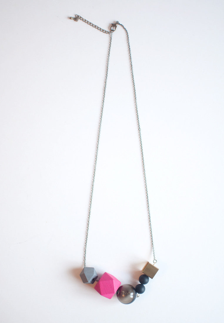 Pink Beads Glass Necklace - sanwaitsai